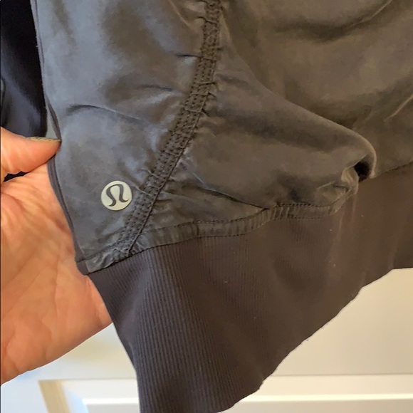 Reversible Lululemon zip up light jacket - Picture 8 of 9